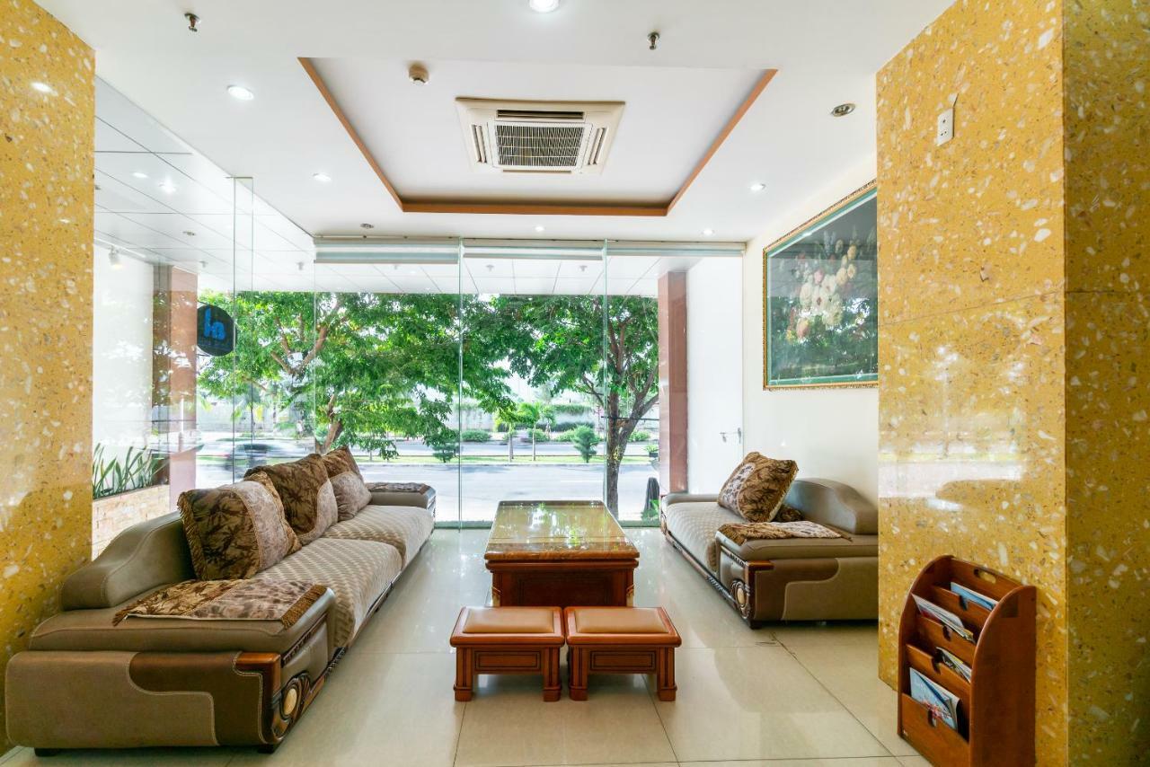 Oyo 375 Hoa Binh Hotel Da Nang Luaran gambar