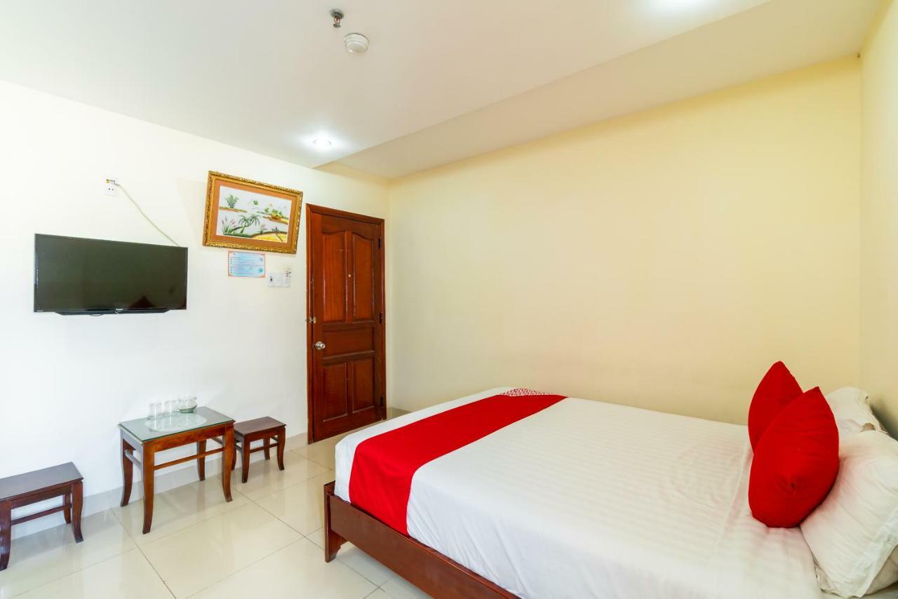 Oyo 375 Hoa Binh Hotel Da Nang Luaran gambar