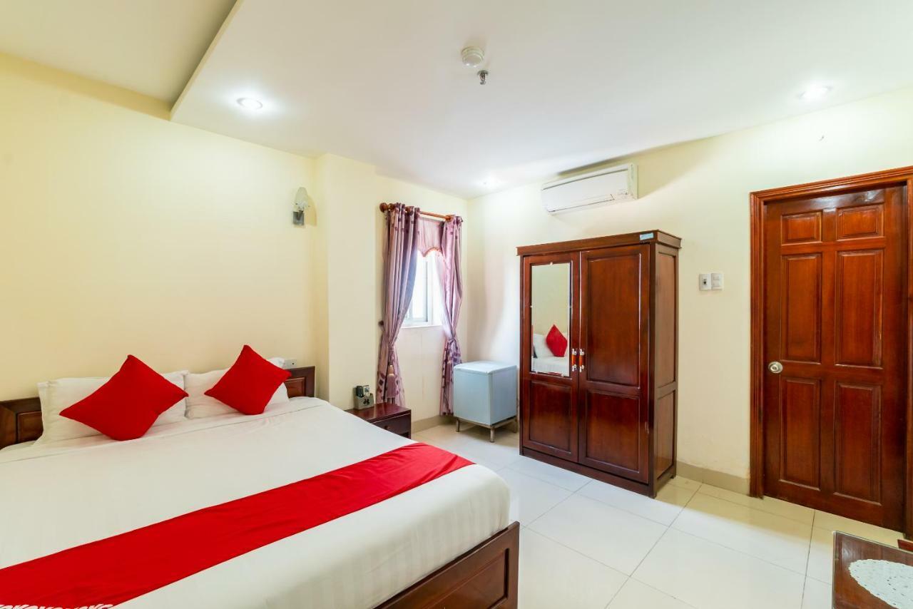Oyo 375 Hoa Binh Hotel Da Nang Luaran gambar