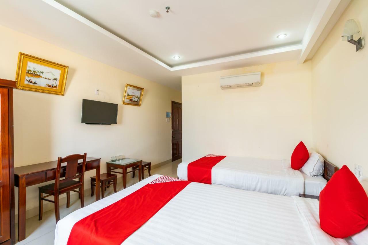 Oyo 375 Hoa Binh Hotel Da Nang Luaran gambar